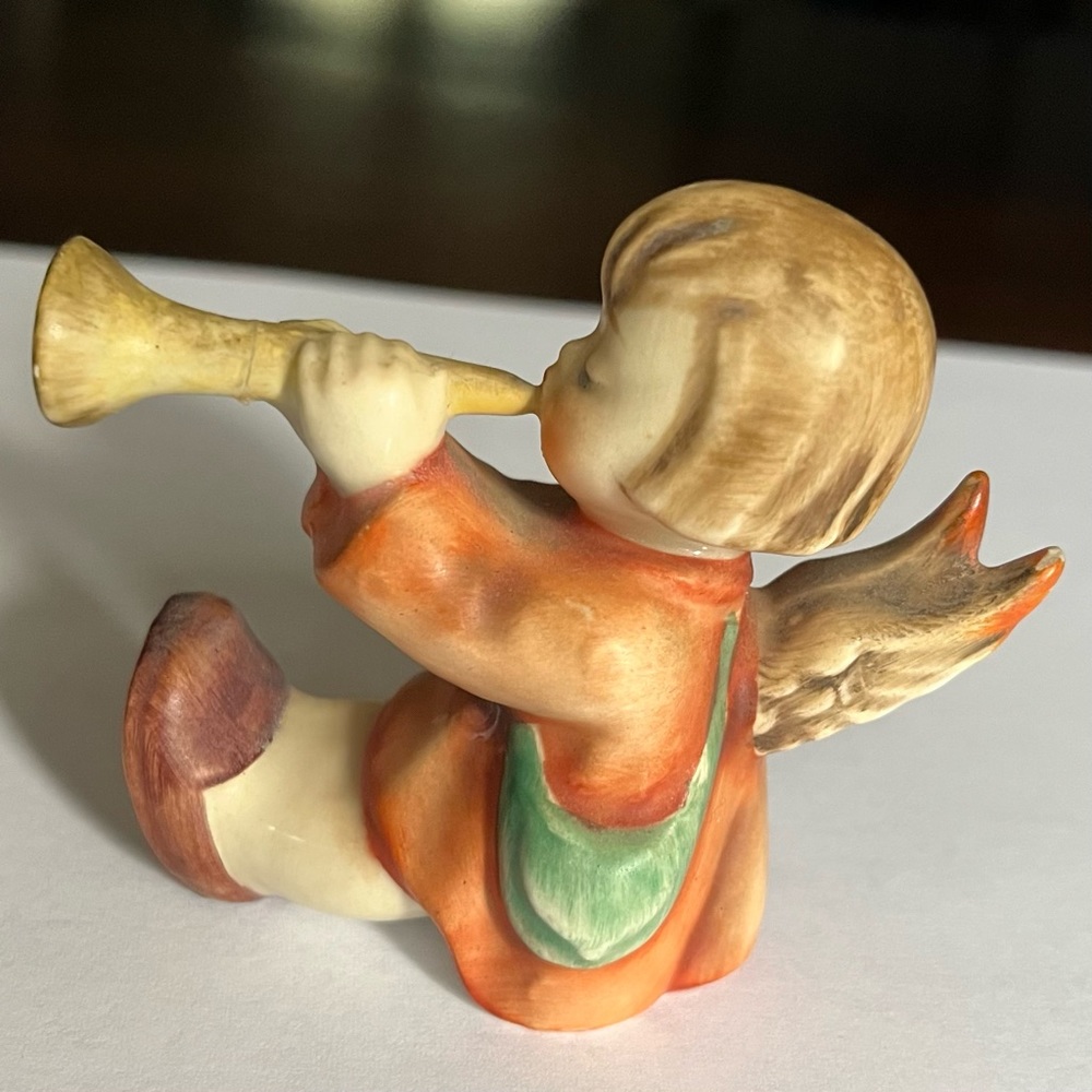 Vintage Goebel Joyous News Angel w/Trumpet by HUMMEL germany figurine Christmas